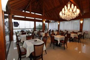 Restoran või mõni muu söögikoht majutusasutuses Sky Ville Hotel Gramado