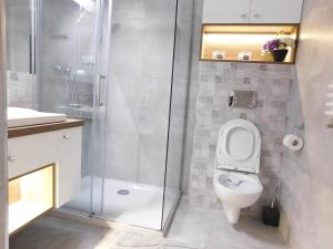 Kúpeľňa v ubytovaní Apartament Zielone Wzgórze