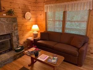 Misty Creek Log Cabins