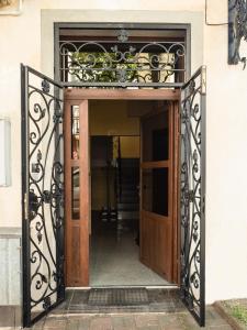 Exteriér alebo vchod do ubytovania Apartamenty na Cichej 5 a4