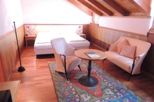 Posezení v ubytování Grand Hotel Astoria