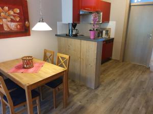 Kuchyňa alebo kuchynka v ubytovaní Romantik Pension Lehrberg