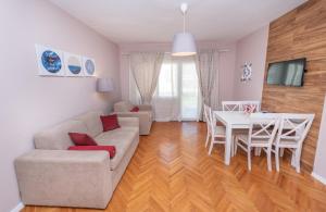 Prostor za sedenje u objektu Ioannis Apartments