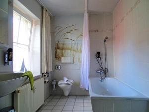Ett badrum på Altstadtfreude Stralsund