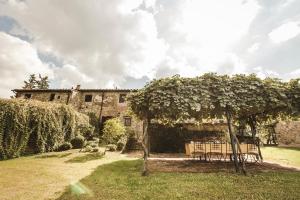 גינה חיצונית ב-La Veronica Exclusive Chianti Resort
