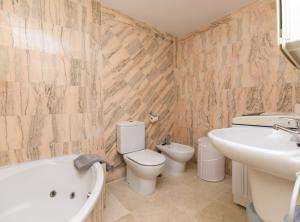 A bathroom at Fewo Mark