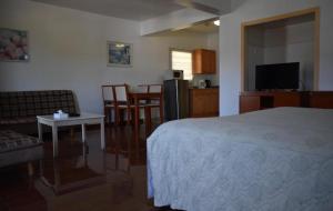Postel nebo postele na pokoji v ubytování Travel Inn Hotel Simpson Bay