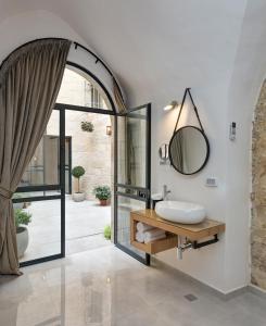 Old City Boutique Hotel tesisinde bir banyo