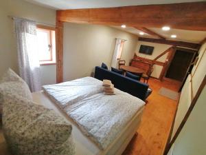 Кровать или кровати в номере Pferdehof am Burgsberg, Ferienzimmer, Monteurzimmer