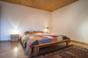 Ένα ή περισσότερα κρεβάτια σε δωμάτιο στο Appartement spacieux proche des télécabines et du centre ville avec jardin privé +37 φωτογραφίες