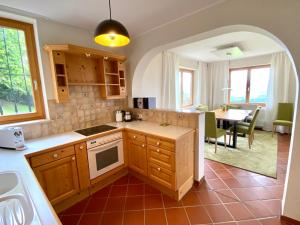 Galeriebild der Unterkunft Ferienhaus Karawankenblick in Wurzen + 17 Fotos