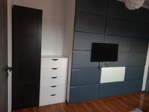 Telewizja i/lub zestaw kina domowego w obiekcie M Hostel