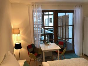 Posezení v ubytování Schöne Ferienapartments im Bayerischer Wald Chrysantihof Zwiesel