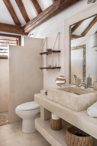 Tierra del Mar Hotel - Adults Only tesisinde bir banyo
