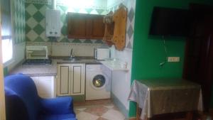Kuchyňa alebo kuchynka v ubytovaní HABITACION LILA