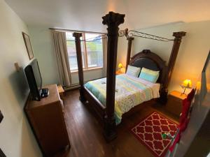 Postel nebo postele na pokoji v ubytování Historic Hotel Bayview