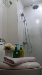 Un baño de Twin Galaxy Residences