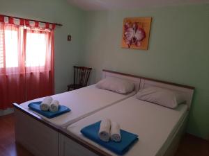 Gallery image of Apartments Mira in Tkon