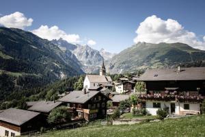 Ein allgemeiner Bergblick oder ein Berglick von der Ferienwohnung aus