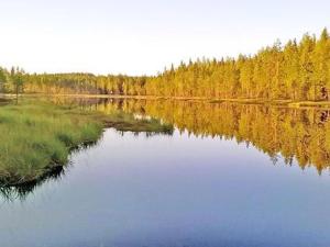 Výhled na jezero nedaleko prázdninového domu