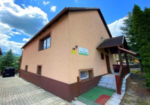 The building in which the holiday home is located
