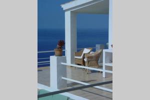 Billede fra billedgalleriet på OJOS DE MAR views of Es Vedrá i Cala Vadella