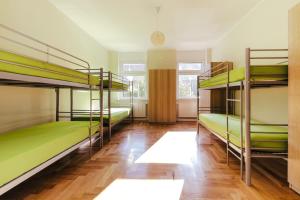 Divstāvu gulta vai divstāvu gultas numurā naktsmītnē Clubhostel Dessau