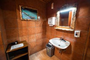 Bathroom sa Hostel Paradiso