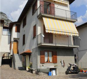 Budova, v ktorej sa apartmán nachádza