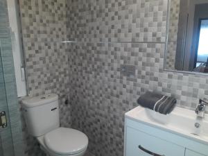 A bathroom at Apartamento barbadiel Nocedo-n 11