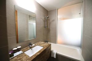 Koupelna v ubytování Hotel Laonzena + 17 fotografií