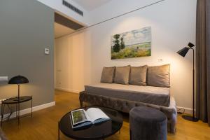A seating area at Suite della Pigna