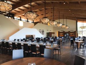 Restaurace v ubytování Firriato Hospitality Cavanera Etnea Resort & Wine Experience