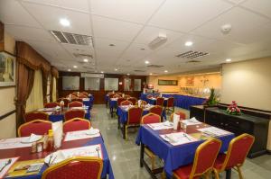 Restoran ili neka druga zalogajnica u objektu Index Hotel