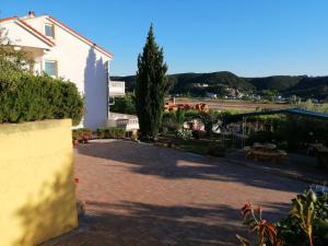 Gallery image of Apartments Fafandjel in Rab