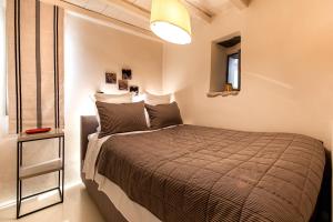 Gallery image of Tinos E-houses in Triandáros