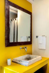 Gallery image of Tinos E-houses in Triandáros