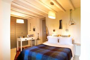 Gallery image of Tinos E-houses in Triandáros