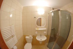 Kúpeľňa v ubytovaní Hotel Gołuń
