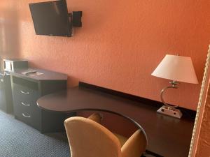 TV a/nebo společenská místnost v ubytování Royal Inn Borger