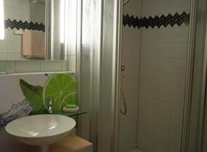 Ett badrum på Geschmackvolles Appartement am Donauradweg