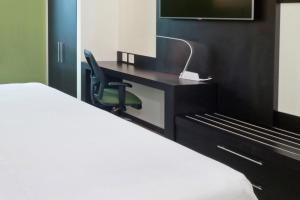 Ένα ή περισσότερα κρεβάτια σε δωμάτιο στο Holiday Inn Express - Tuxpan by IHG