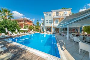Bazén v ubytování Orion Hotel nebo v jeho okolí