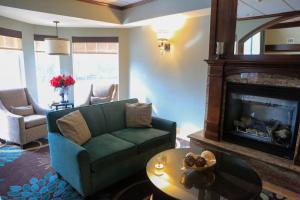 O zonă de relaxare la Staybridge Suites Silicon Valley - Milpitas by IHG