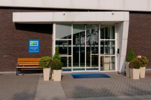 Framhlið eða inngangur Holiday Inn Express Antwerpen City North by IHG