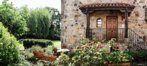 Gallery image of Apartamentos Los Hidalgos in Santillana del Mar +65 photos