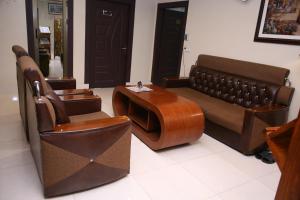 Posezení v ubytování Hotel Crown Inn Multan