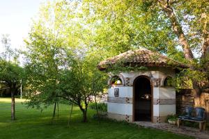 Φωτογραφία από το άλμπουμ του Eco Hotel Imenieto σε Emen