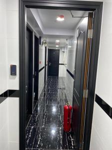 Φωτογραφία από το άλμπουμ του Budget Hostel Block D 10th Floor στο Χονγκ Κονγκ
