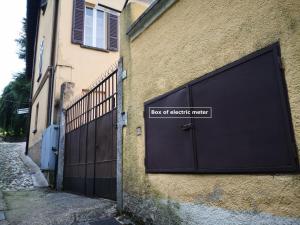 The building in which Az apartmant is located